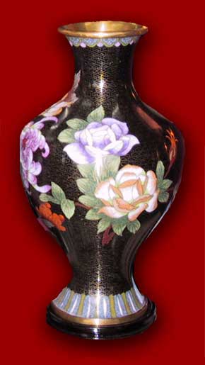 Click for pictures of the Cloisonne Art Factory.